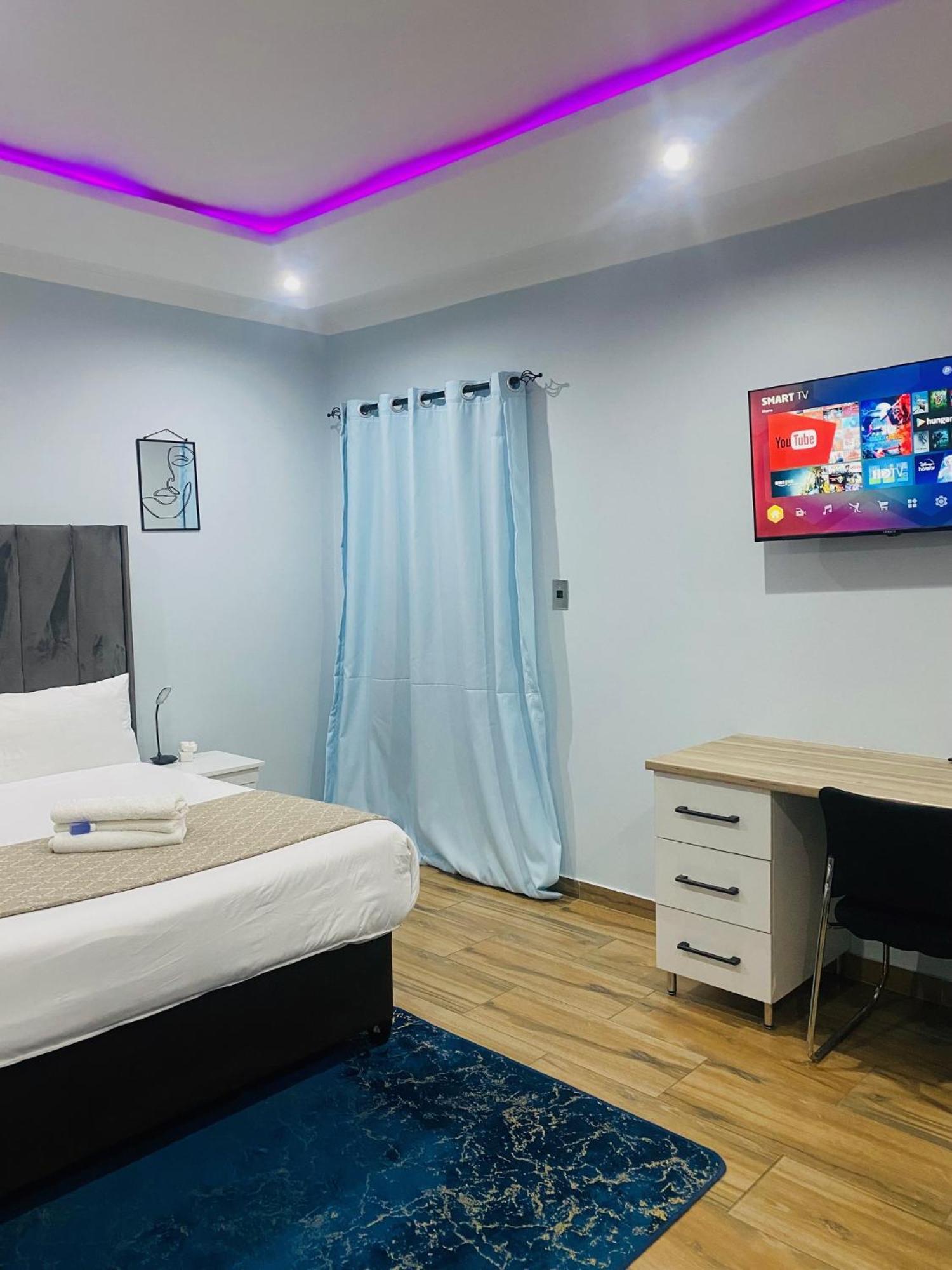Airport Imperial Guest House 켐턴파크 외부 사진